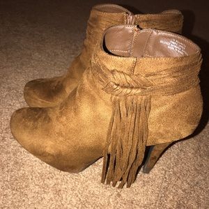 Suede brown boots